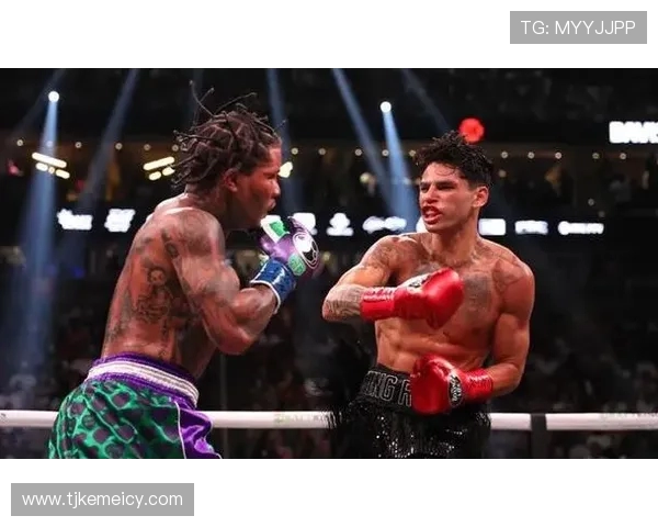 第七回合 TKO 泰国拳手!贵州赵俊伦兑现承诺带金腰带回家 第七回合 TKO 泰国拳手!贵州赵俊伦兑现承诺带金腰带回家